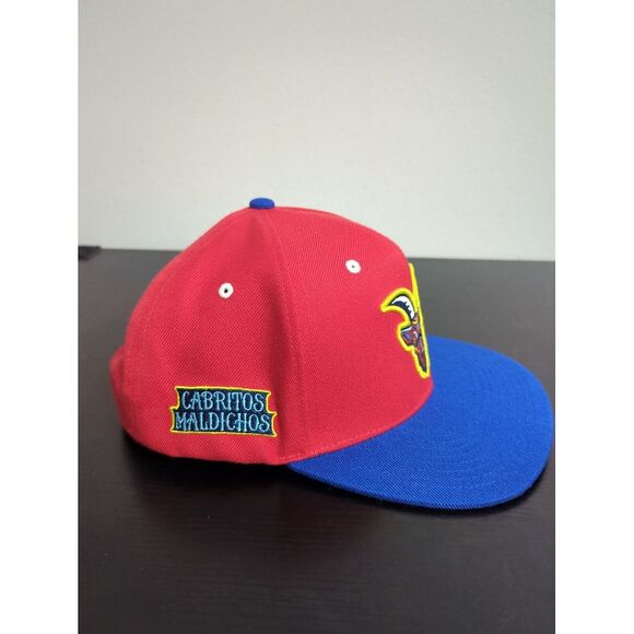 Cabritos Maldichos Mens Snapback Woolen Hat Red Blue Logo - Picture 2 of 6